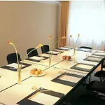 إن إتش سيتي فندق بودابست