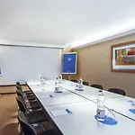 إن إتش سيتي فندق