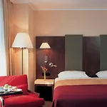 إن إتش سيتي 4*