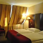 فندق إن إتش سيتي 4*