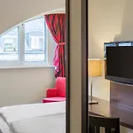 إن إتش سيتي 4* بودابست