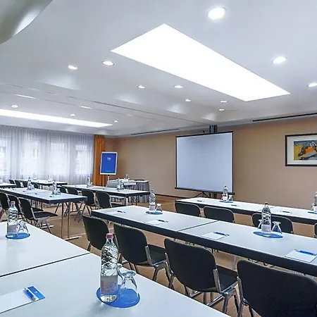 Nh 4* Budapest
