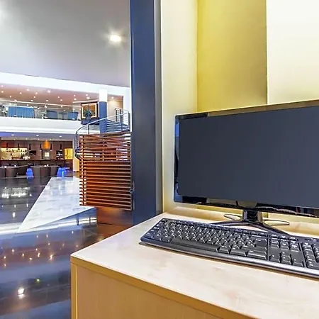 Nh Hotel Budapest