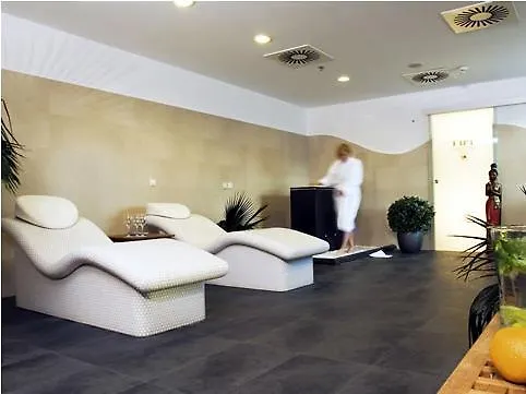 Nh布达佩斯市酒店 酒店 4*