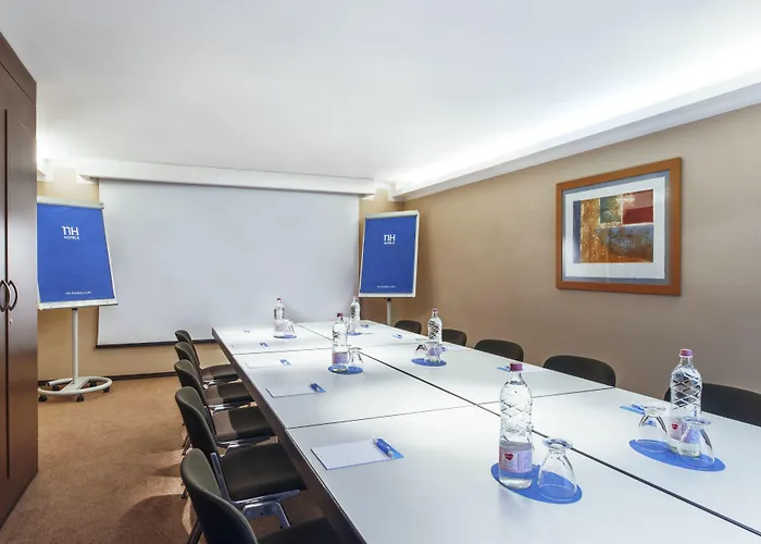 Nh布达佩斯市酒店 酒店