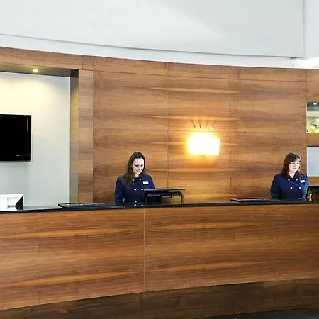 ホテル Nh シティ 4*