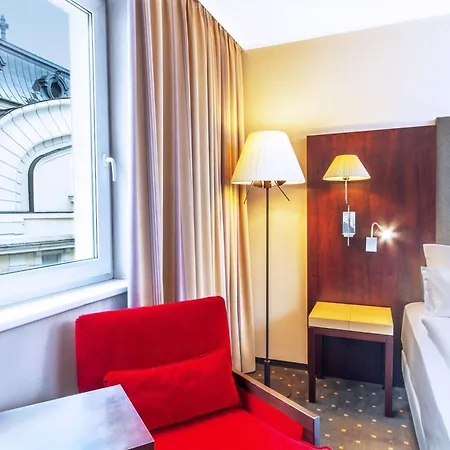 Nh シティ ホテル 4*