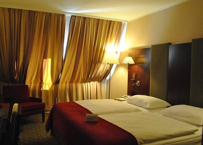 Hotel Nh 4*